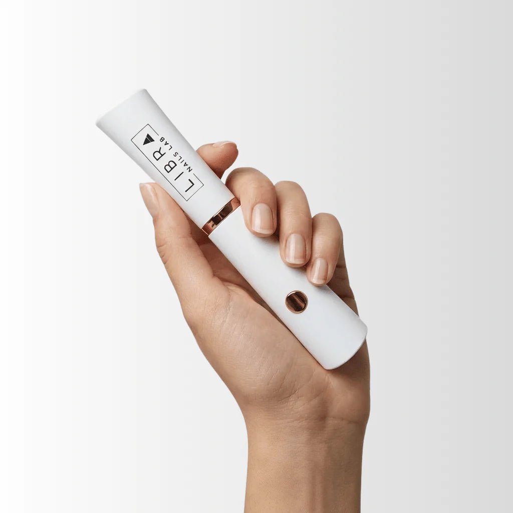 ''CURVY'' - Mini UV/LED Lamp + Lamp Stand - Elegance Beauty Suisse