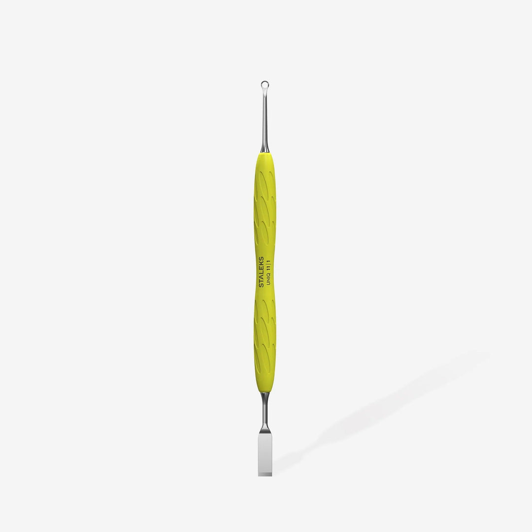 Pousse De Manucure avec manche en silicone jaune "Gummy" UNIQ 11 TYPE 1 - Elegance Beauty Suisse