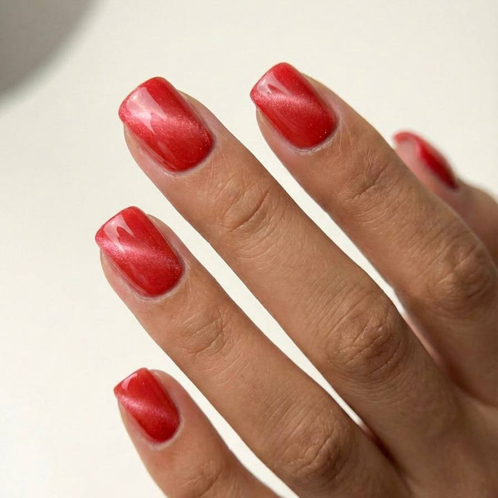 "Satin" - CAT EYE Gel Polish - Elegance Beauty Suisse