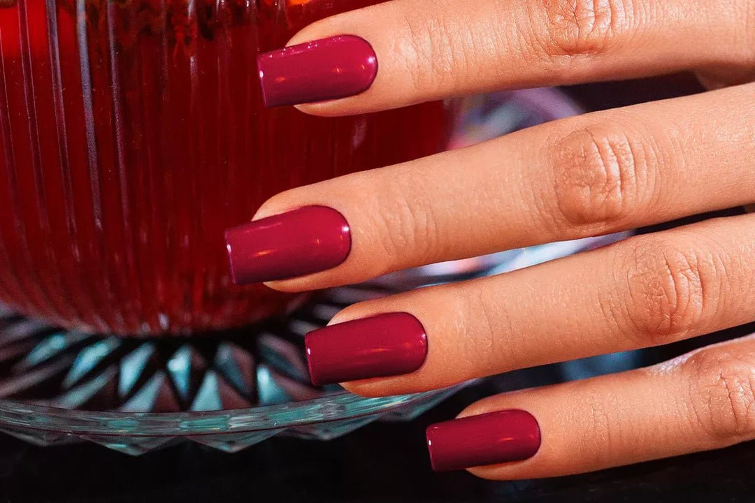 Vernis gel VICTORIA VYNN n° 441 Redbellion 8 ml - Elegance Beauty Suisse