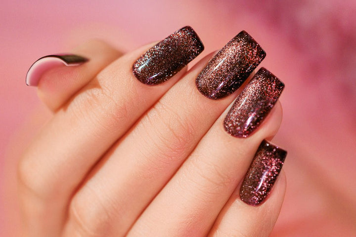 VICTORIA VYNN ™ Gel Polish No.427 SPARKLE BROWNIE 8 ML - Elegance Beauty Suisse